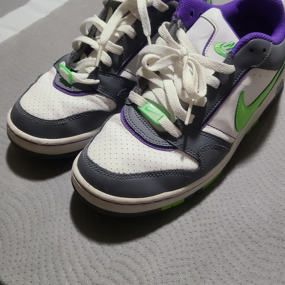 Nike shoes
